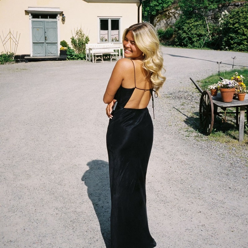 Djerf Avenue Dream Dress Maxi in Ash